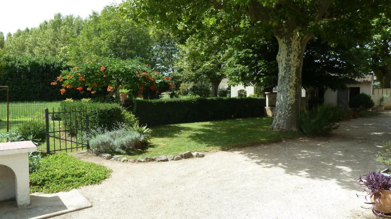Le Mas De La Verdiere Avignon Bagian luar foto